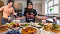 Mark Wahlberg's Daily Diet Challenge thumbnail