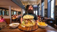 Giant Burger Challenge thumbnail