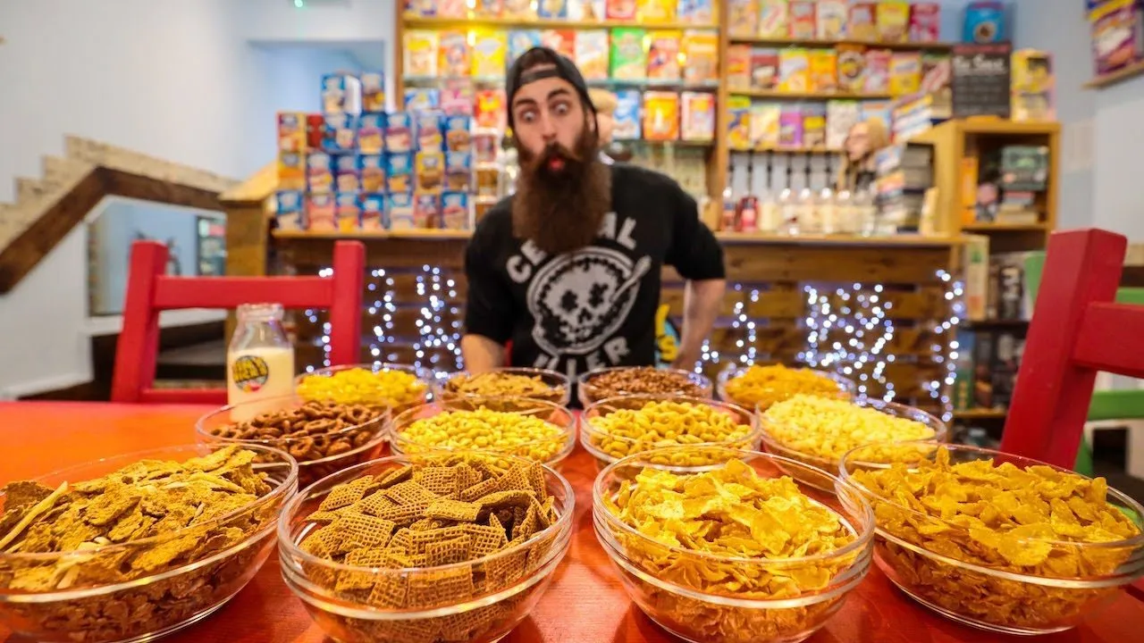 Thumbnail for the 12 Bowl Challenge at Tiny Rick's Cafe video