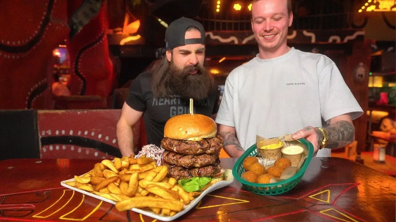 Thumbnail for the Giant Burger Challenge at Coco's Outback video