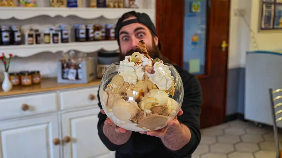 Giant Sundae Challenge thumbnail
