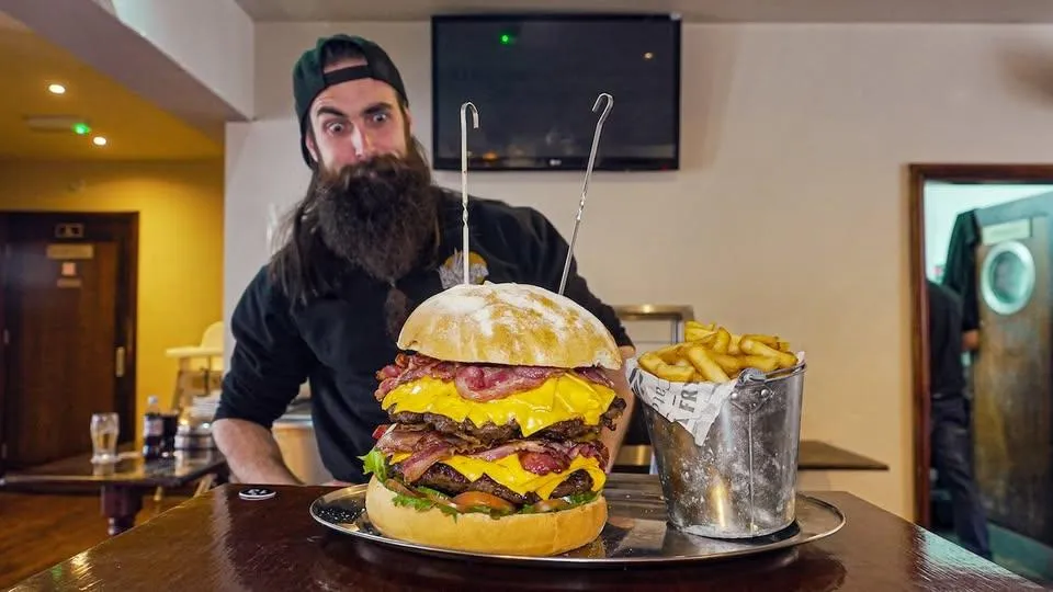 Giant Burger Challenge thumbnail