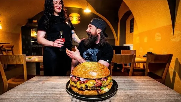 Thumbnail for the Giant Burger Challenge at Delish video