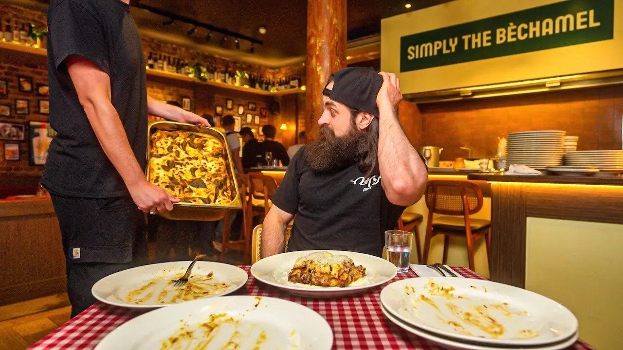 Thumbnail for the Bottomless Lasagna Challenge at Senza Fondo video