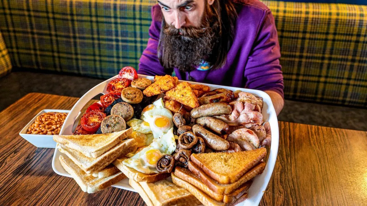 Thumbnail for the Full Welsh Breakfast Challenge at The Trap video